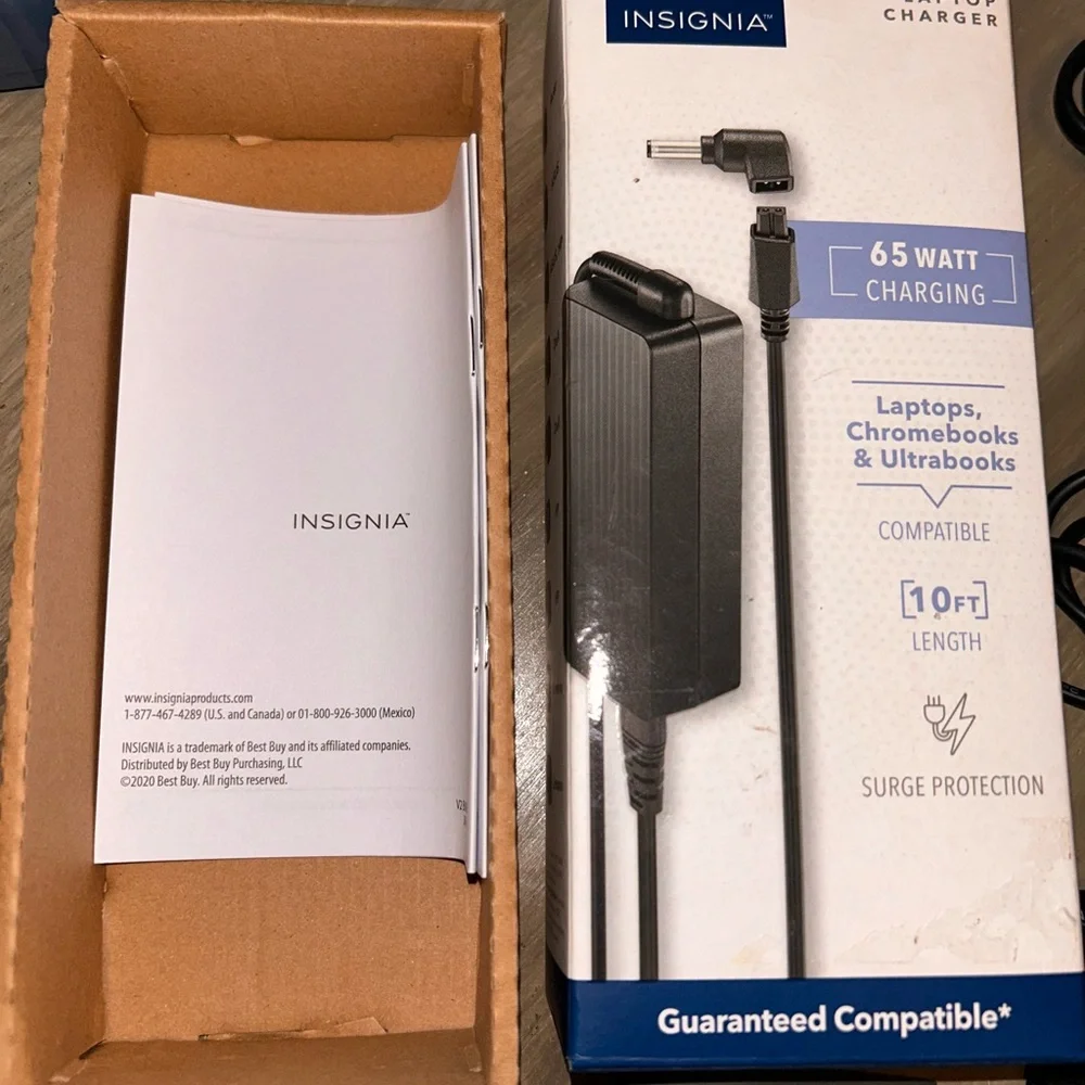 Insignia Universal Laptop Charger